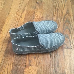 Rocket dog canvas shoes